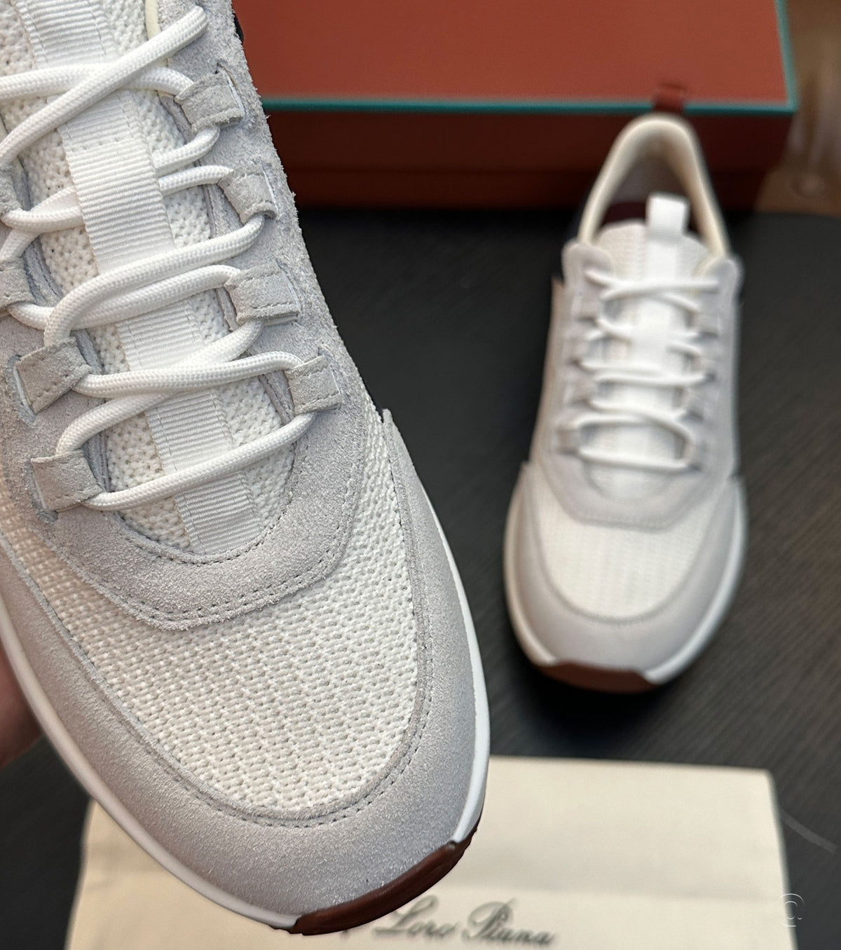 Sneaker