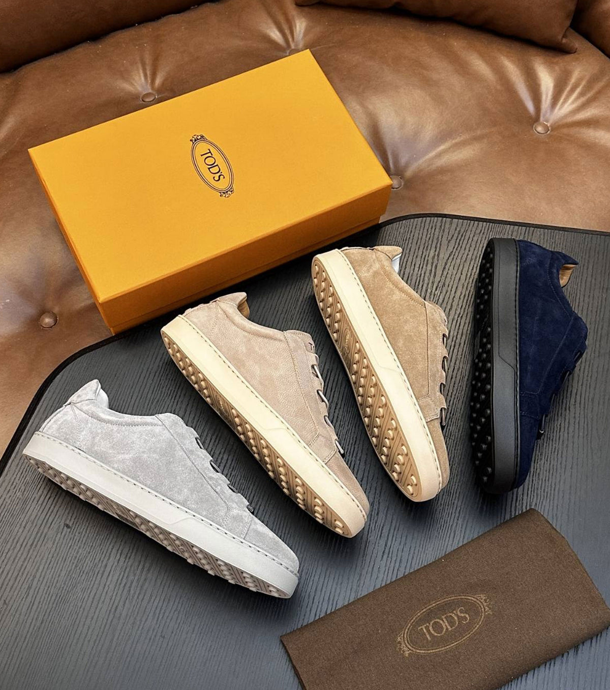 Leather sneakers