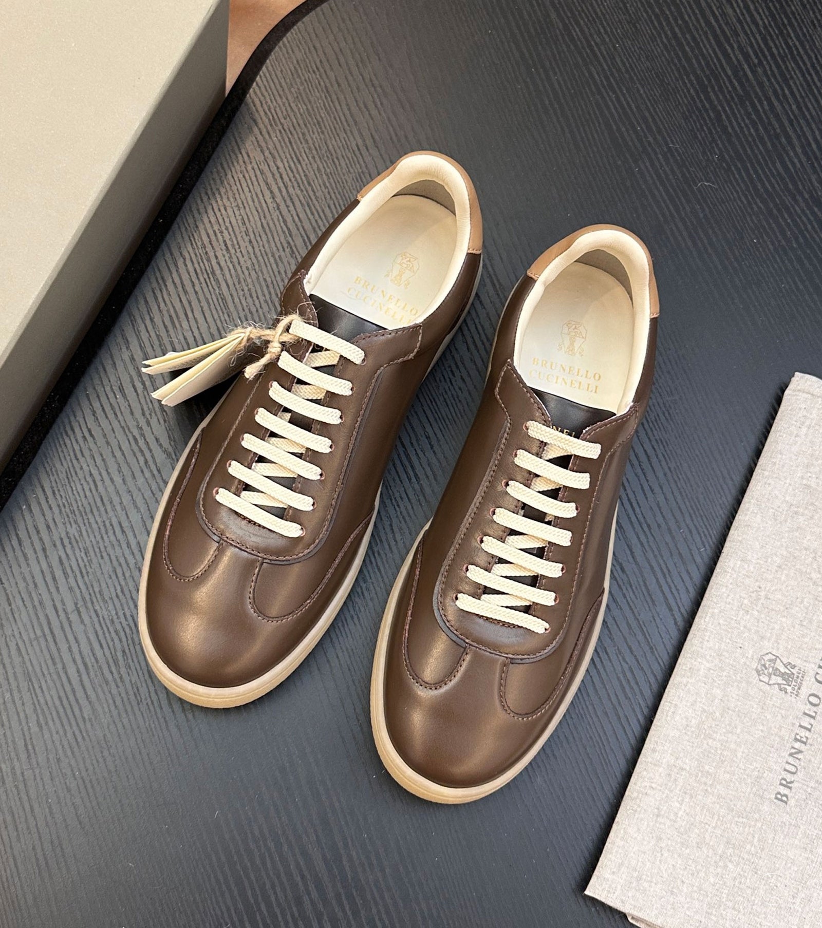 Leather sneakers