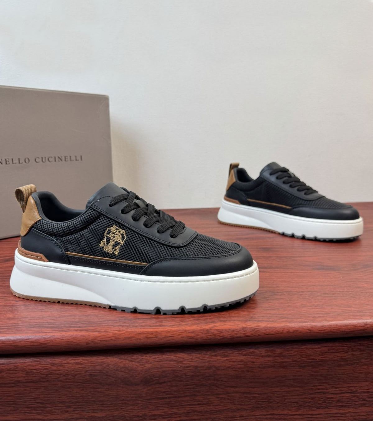 Leather sneakers