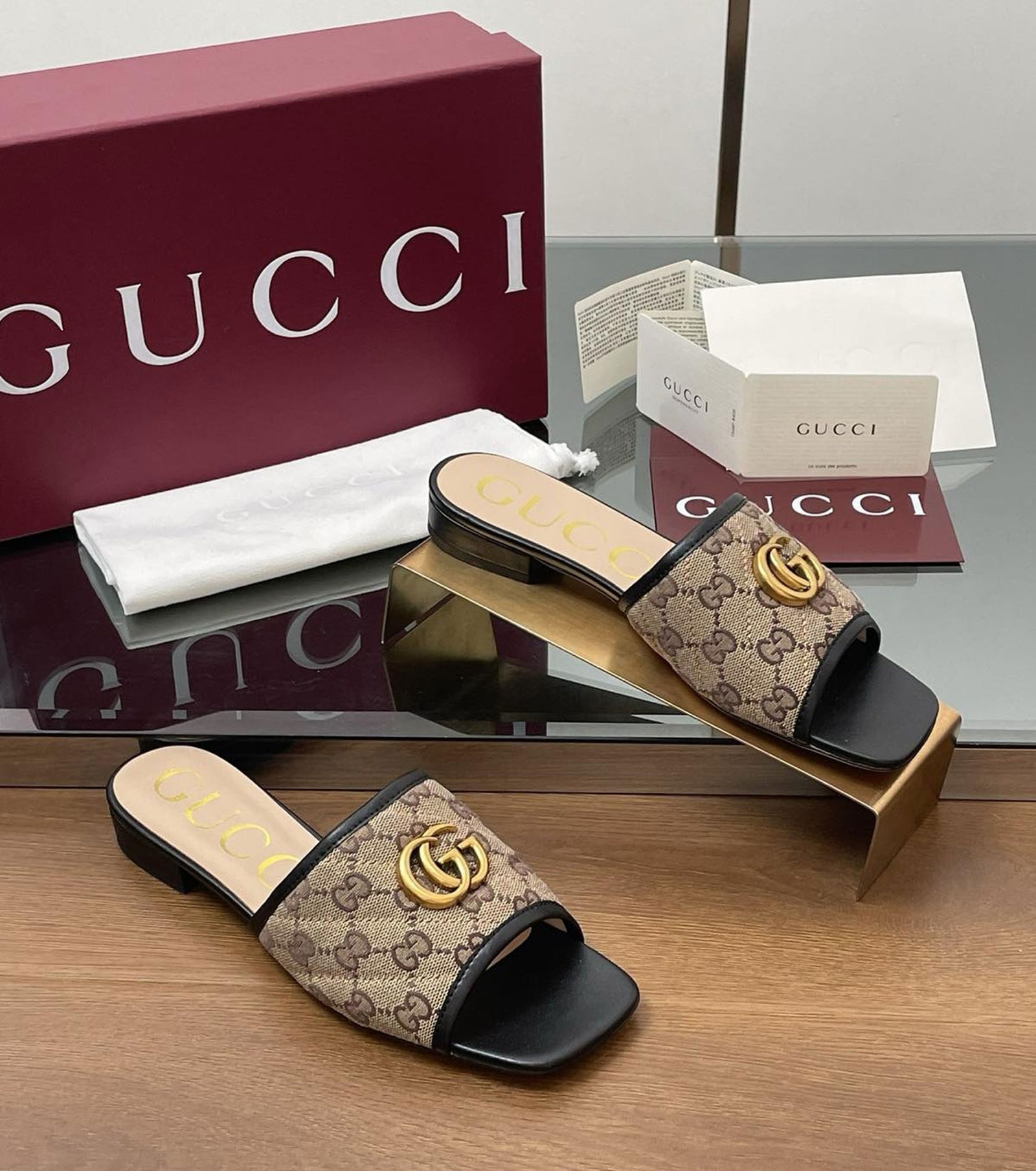 GG matelassé canvas flat sandals