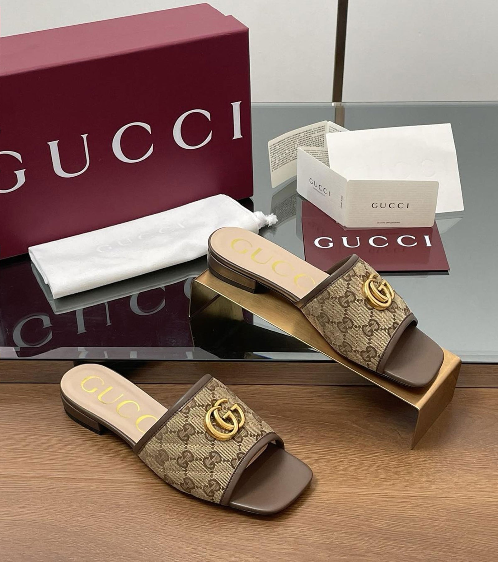 GG matelassé canvas flat sandals