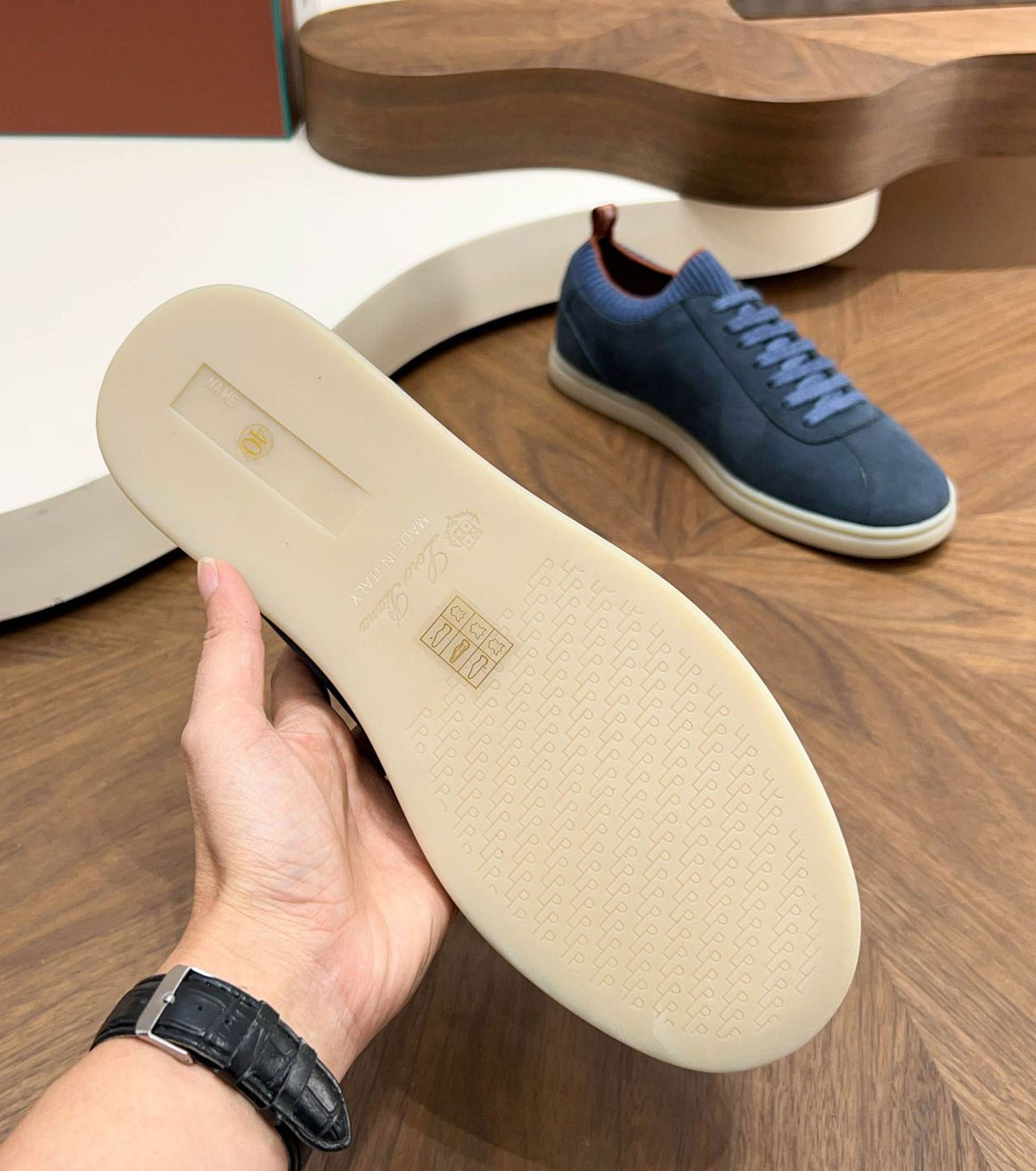 Soho Walk Sneakers