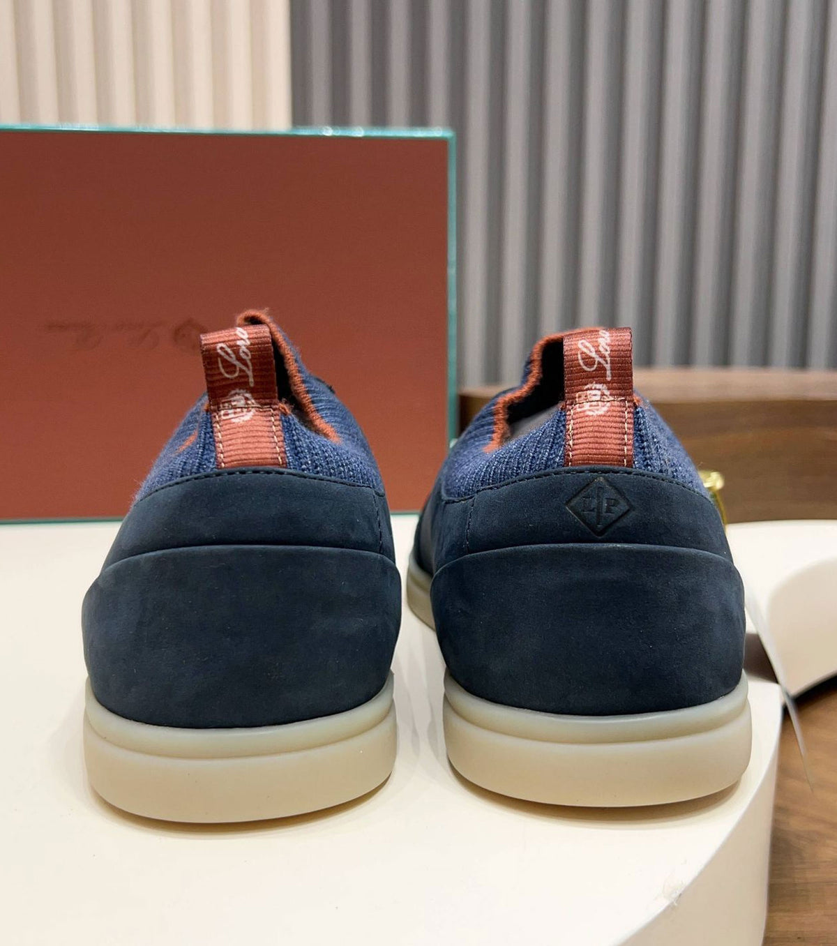 Soho Walk Sneakers
