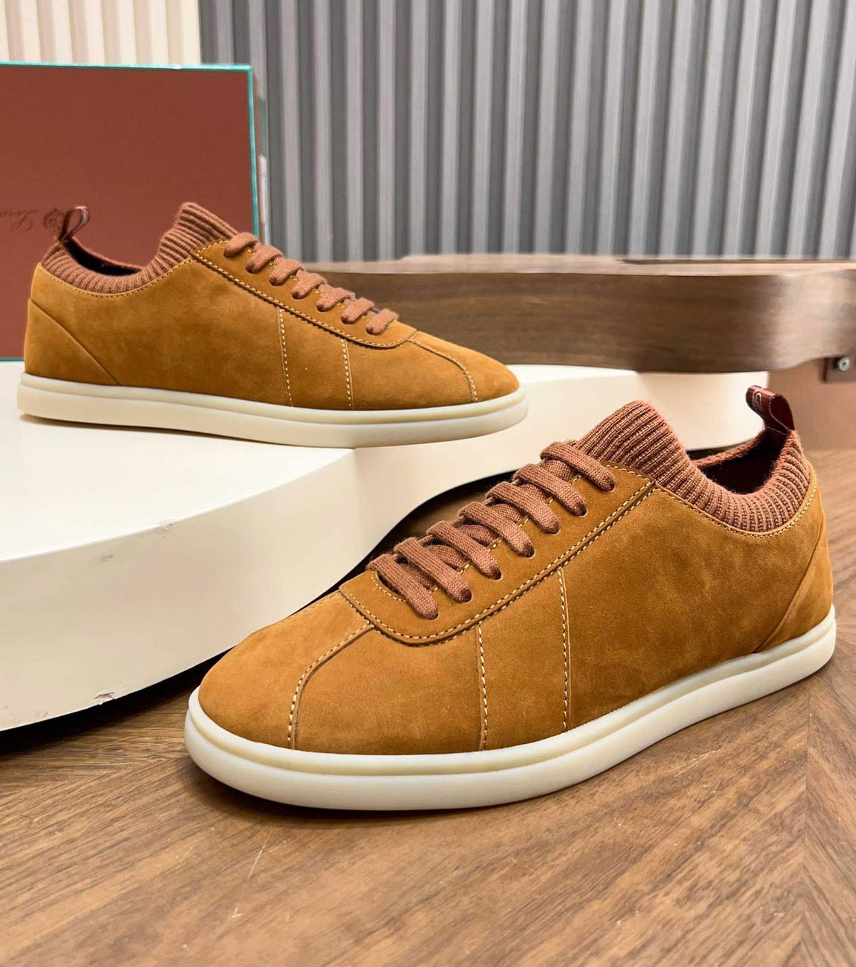 Soho Walk Sneakers