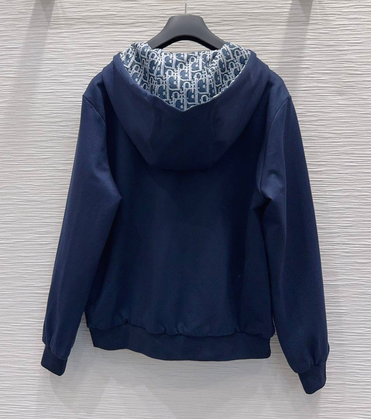 Women set