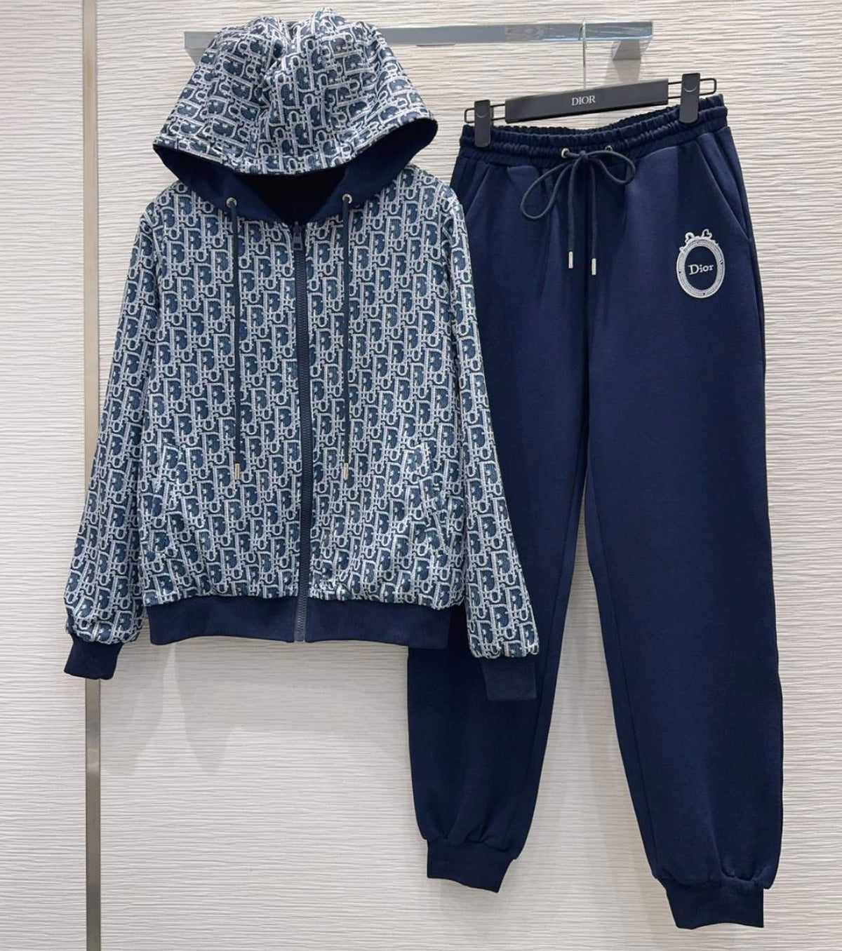Women set