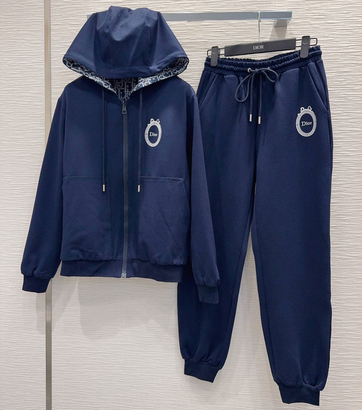 Women set