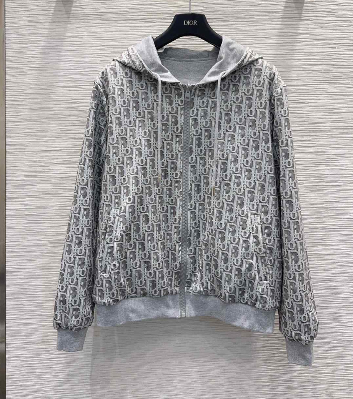 Women set