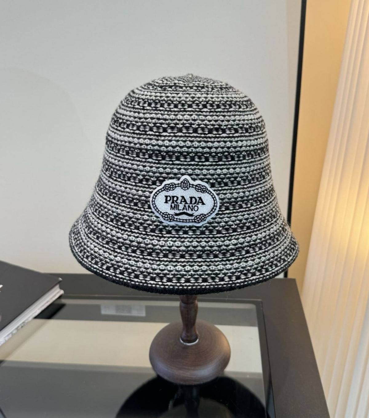 Дамска шапка