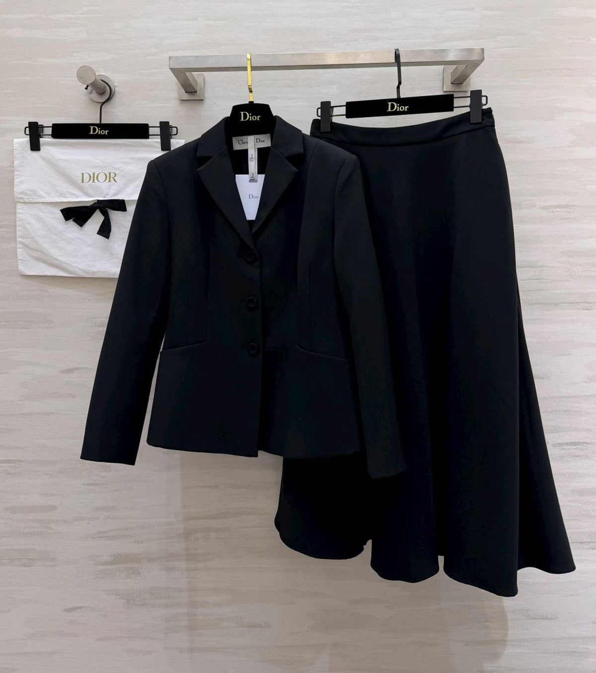 Women set