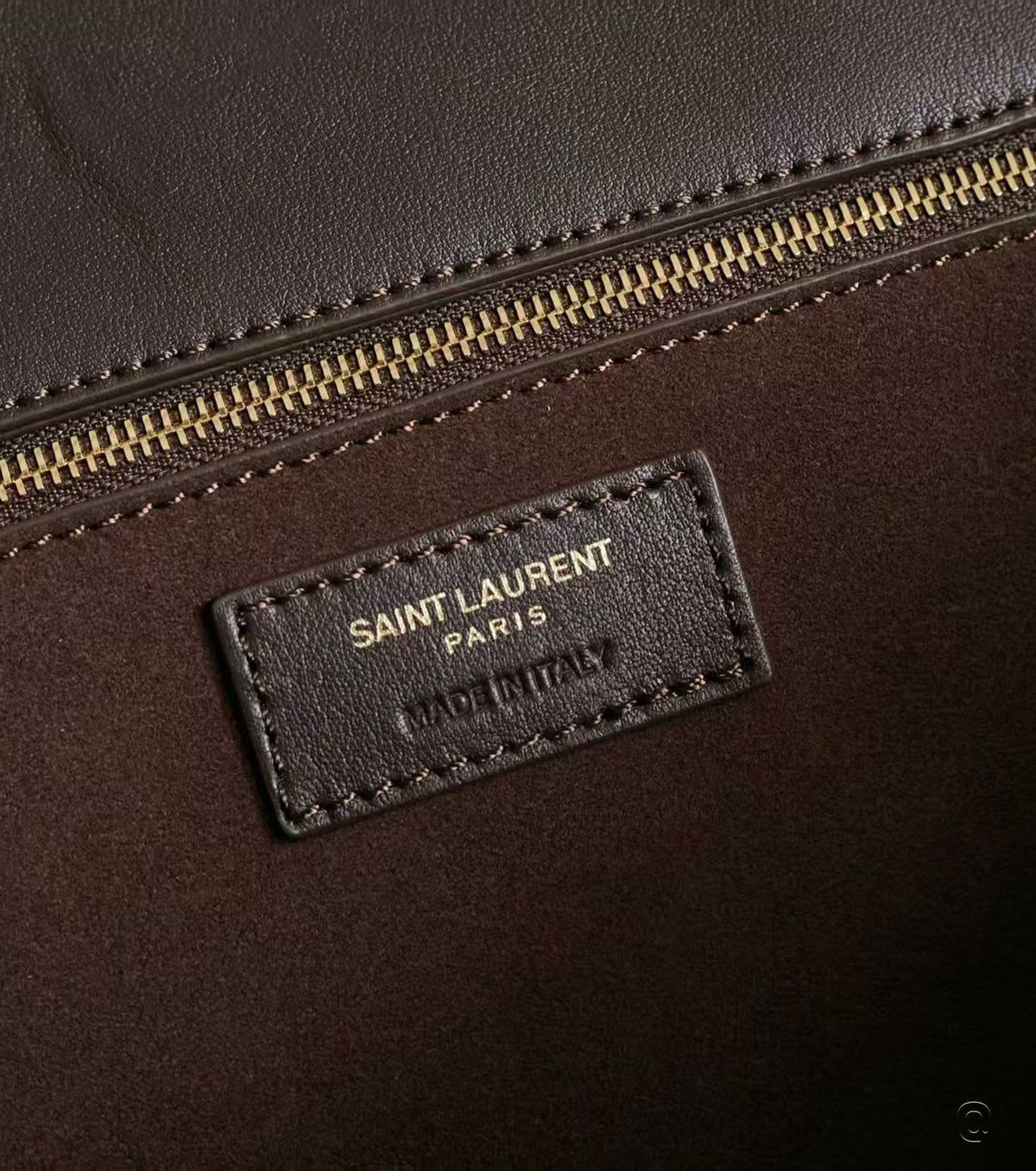 LE 5 À 7 BEA in suede