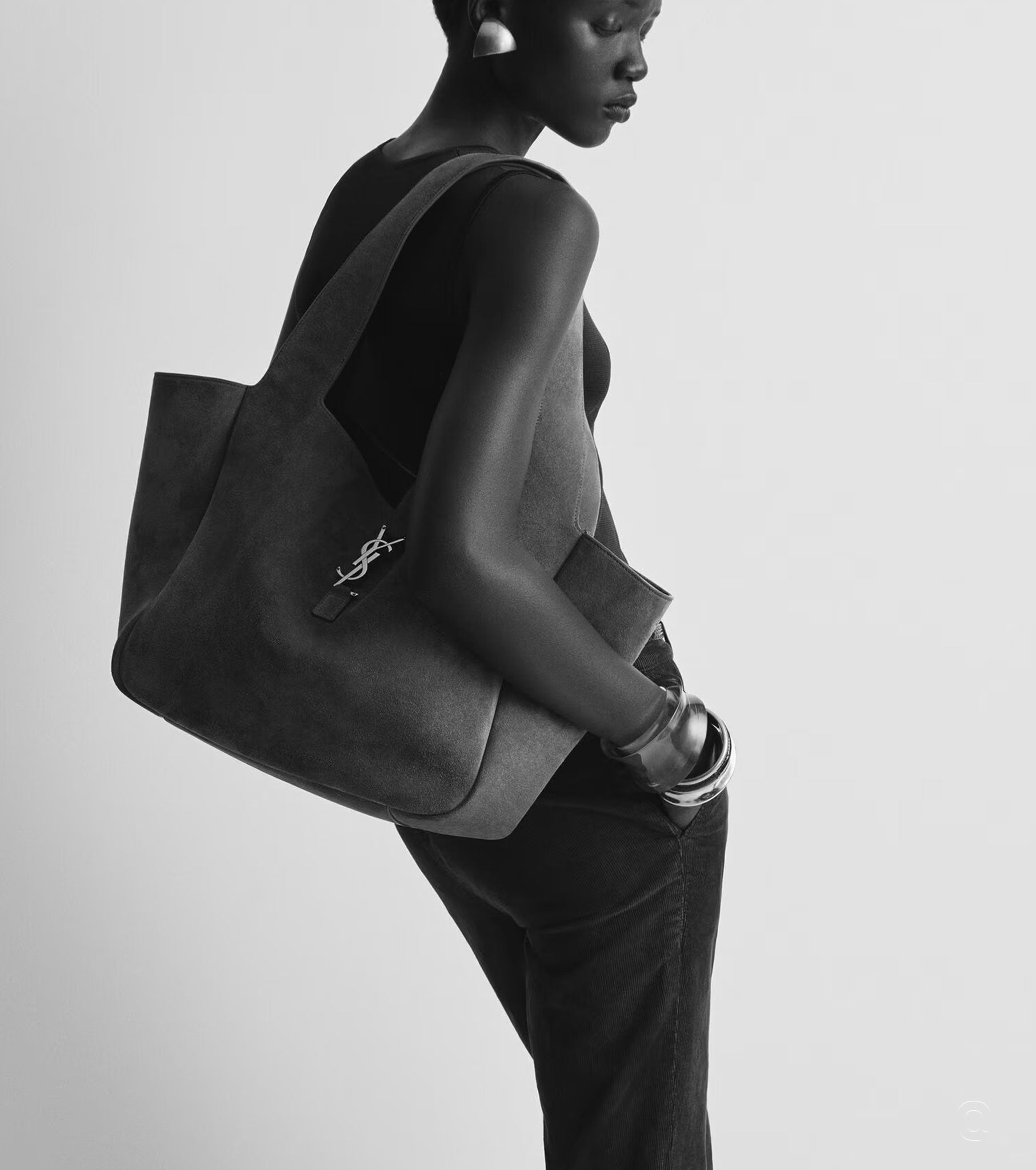 LE 5 À 7 BEA in suede