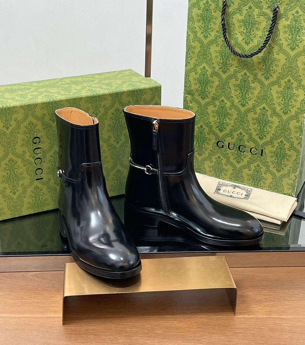 Slim Horsebit ankle boot