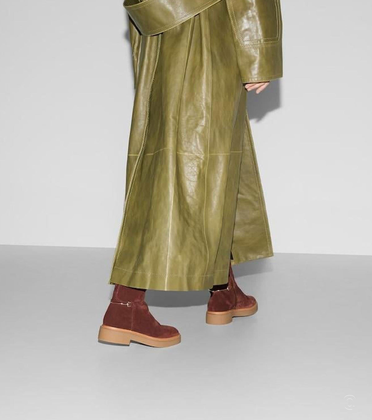 Slim Horsebit ankle boot