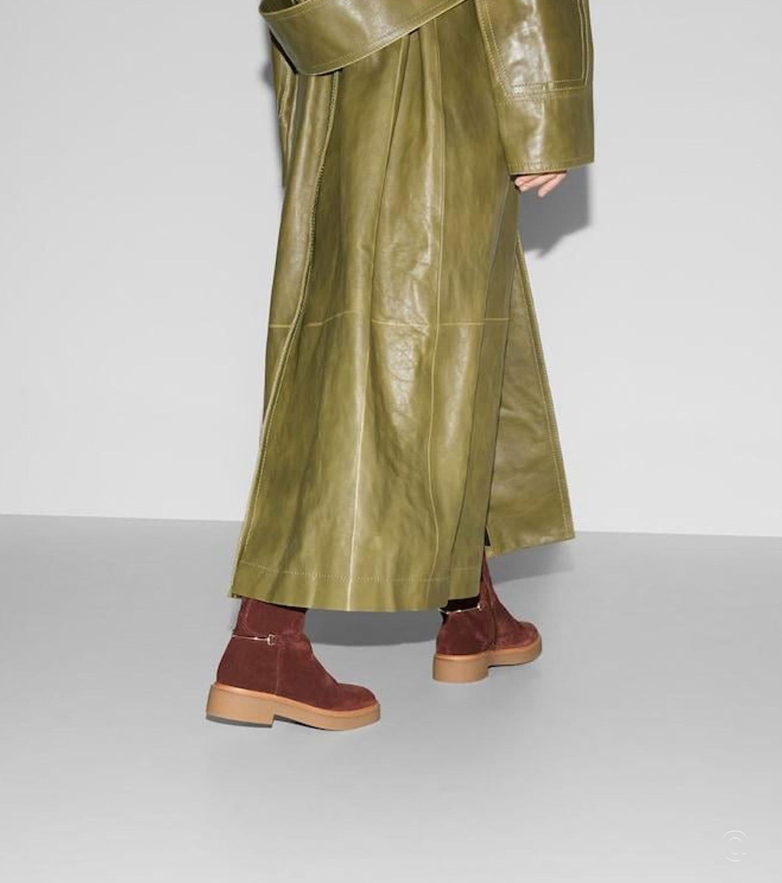 Slim Horsebit ankle boot