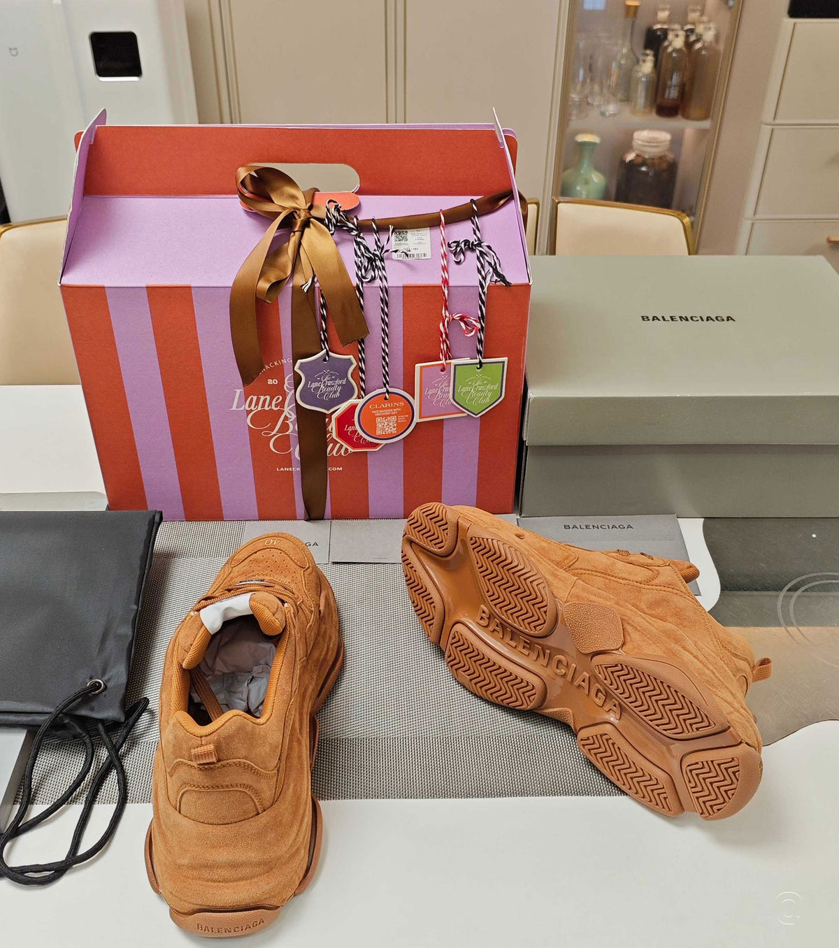 Велурени маратонки Triple S Sporty 