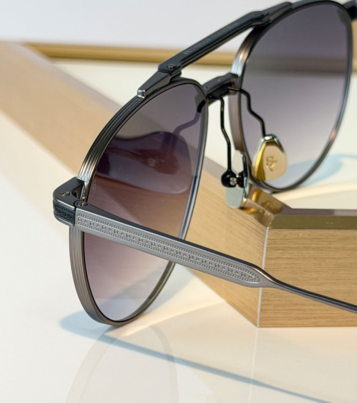 Aviator-style metal sunglasses