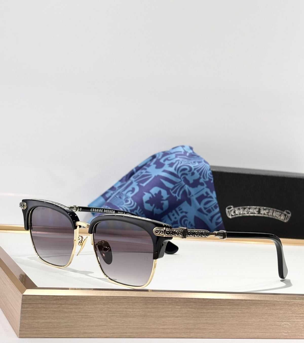 Vertical Smile II Glasses