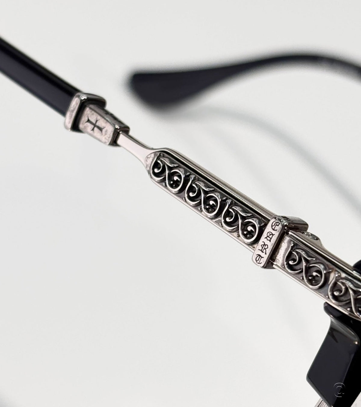 Vertical Smile II Glasses