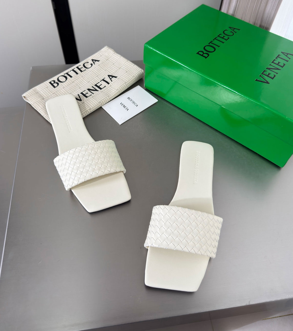 Palazzo Travel Flat Mule