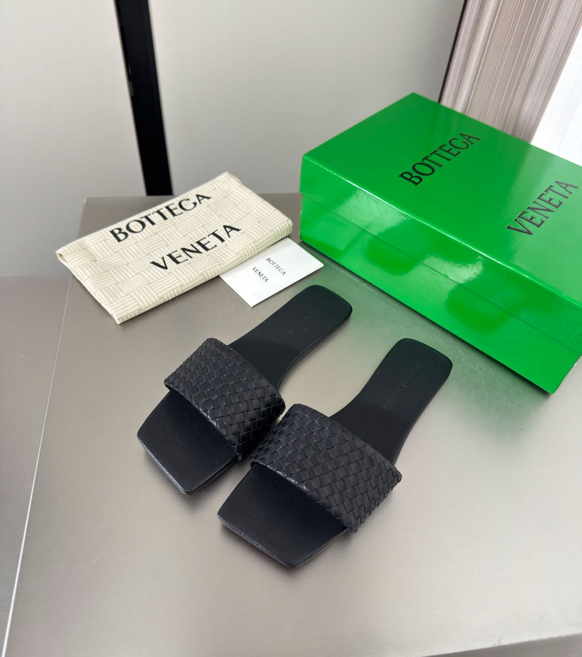 Palazzo Travel Flat Mule