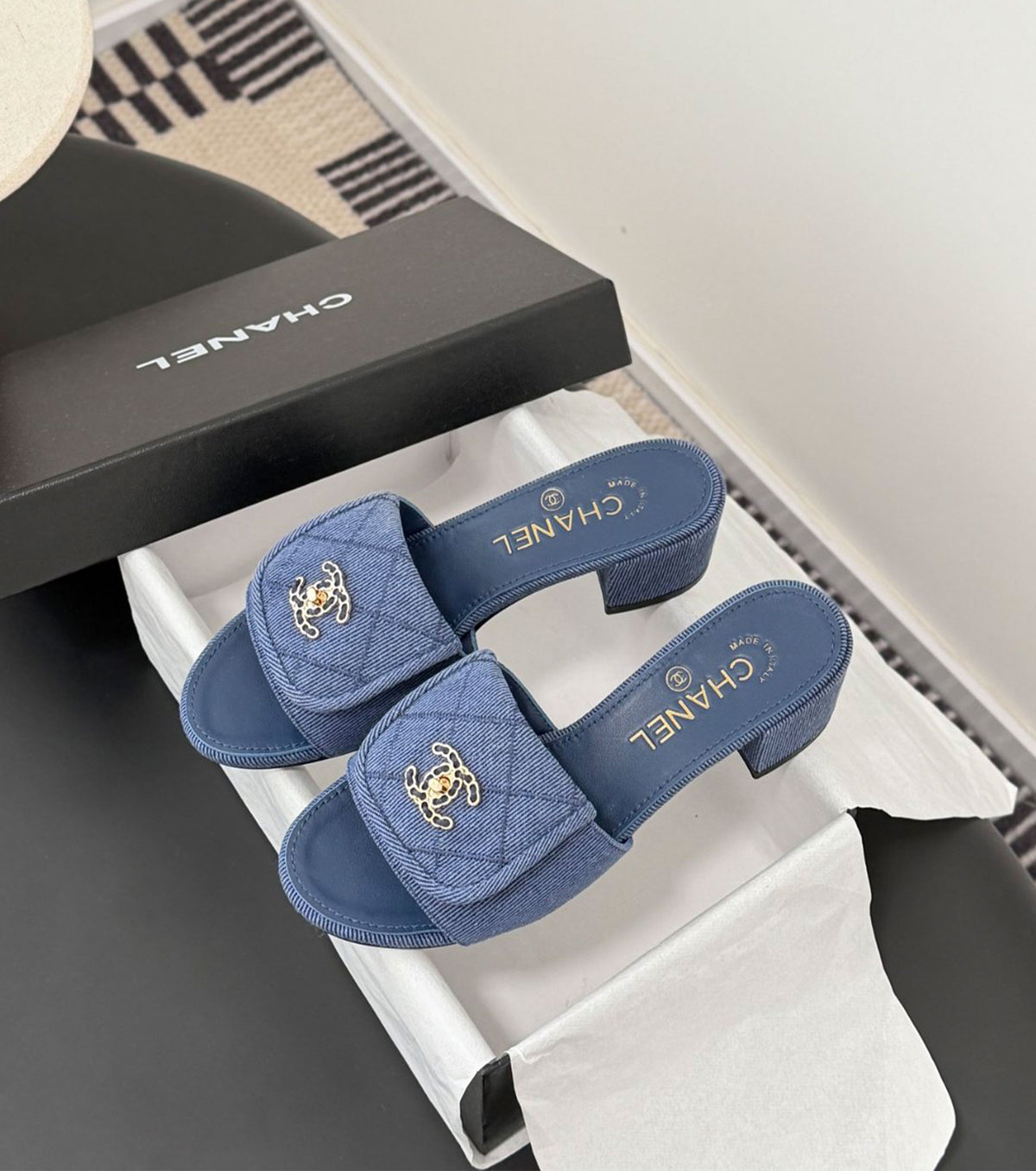 Mules Sandals