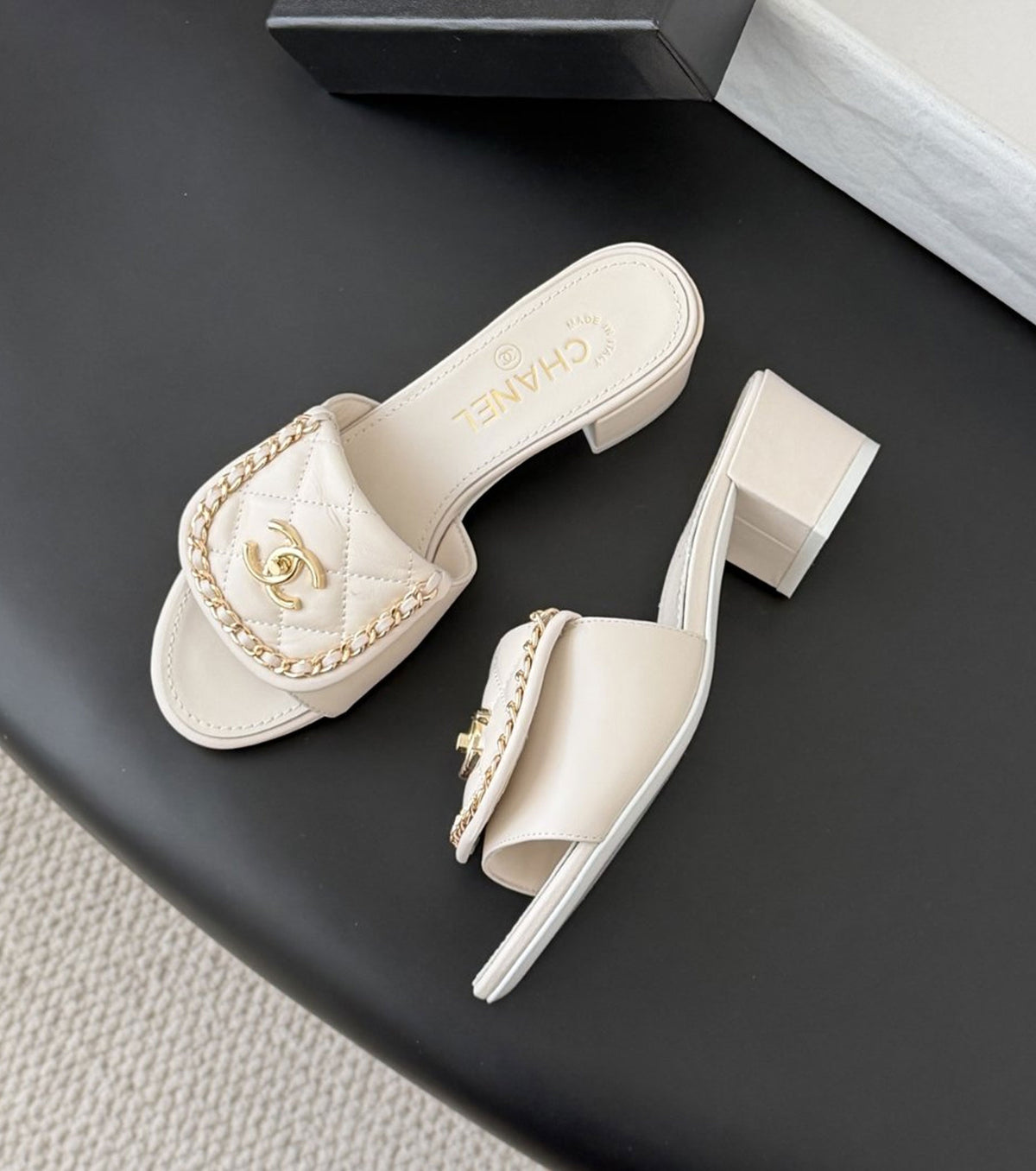 Mules Sandals