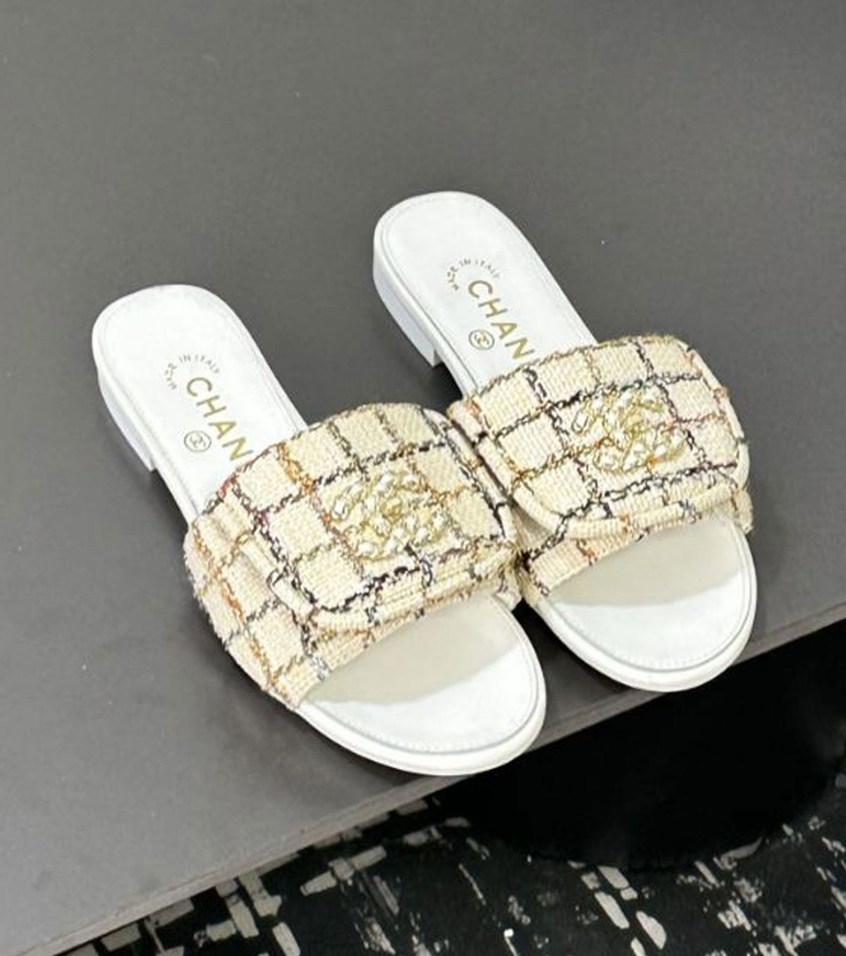 Mules Sandals