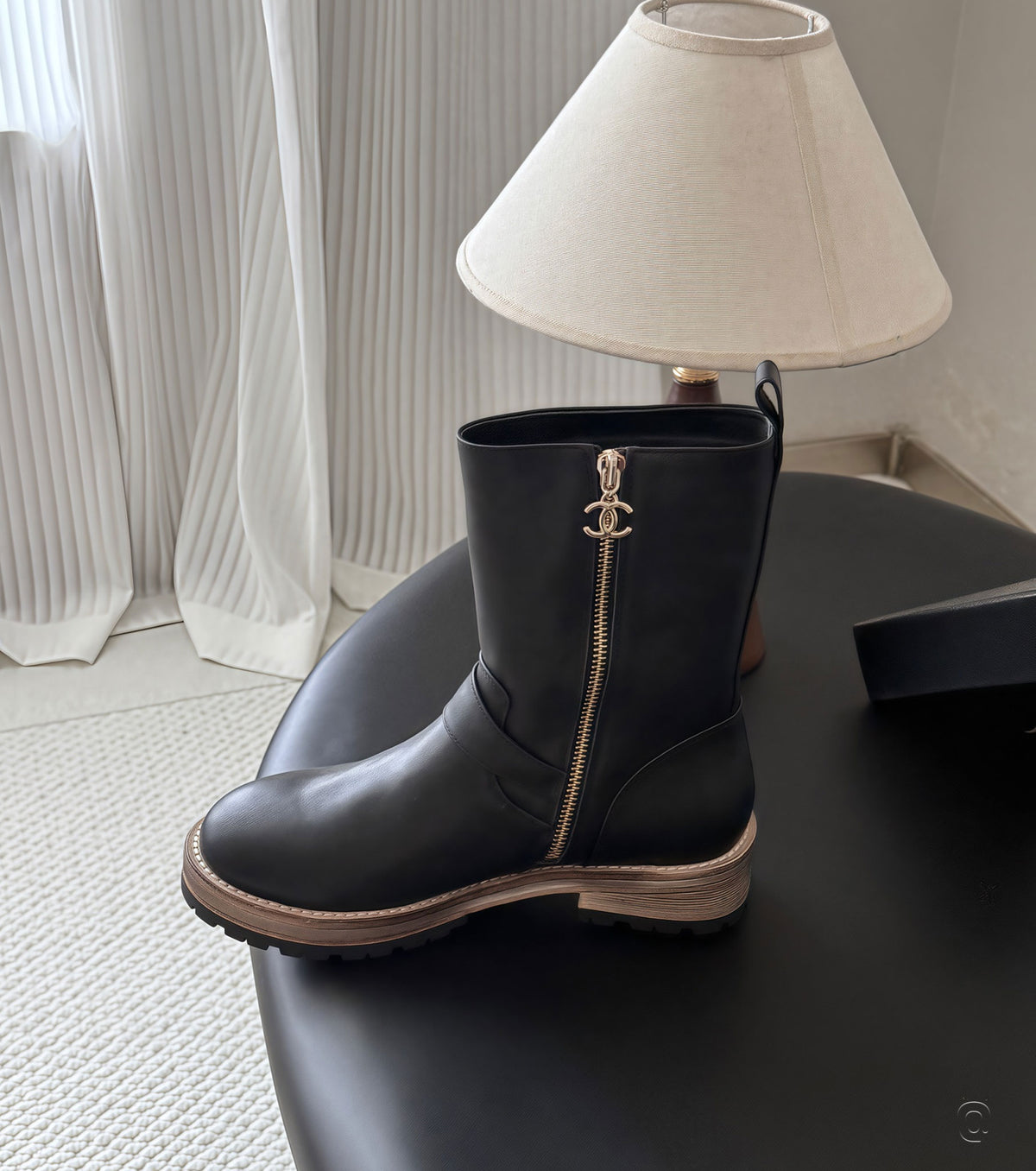 Short boots