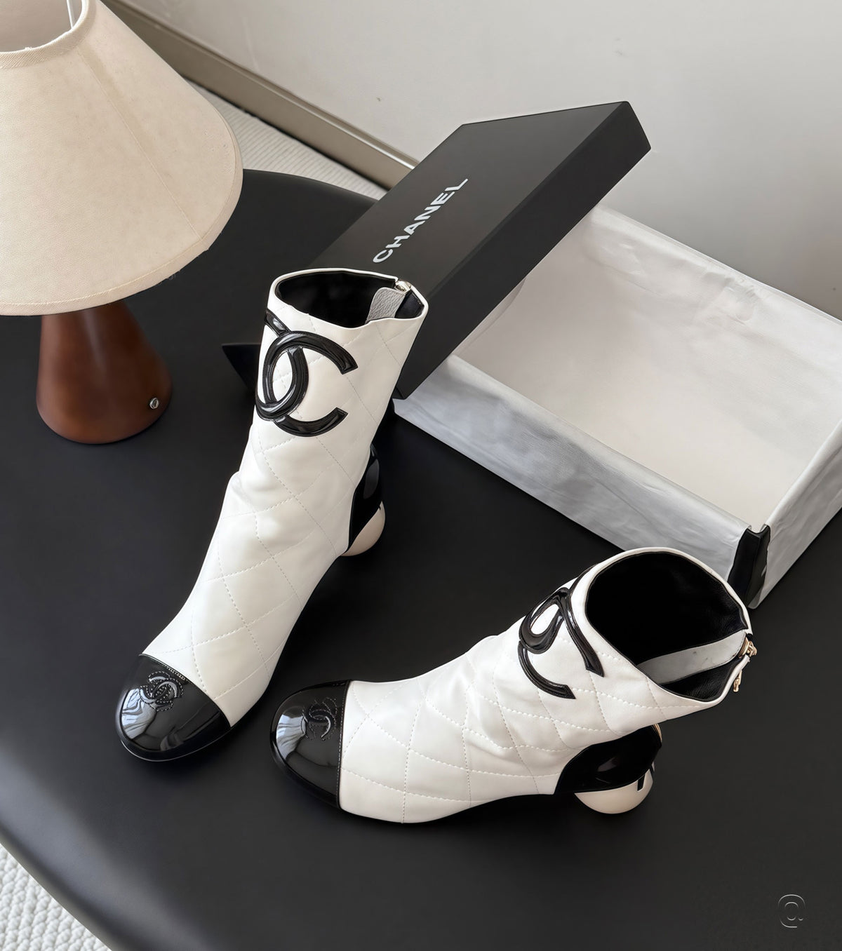 Mid-calf boots with pearl heel