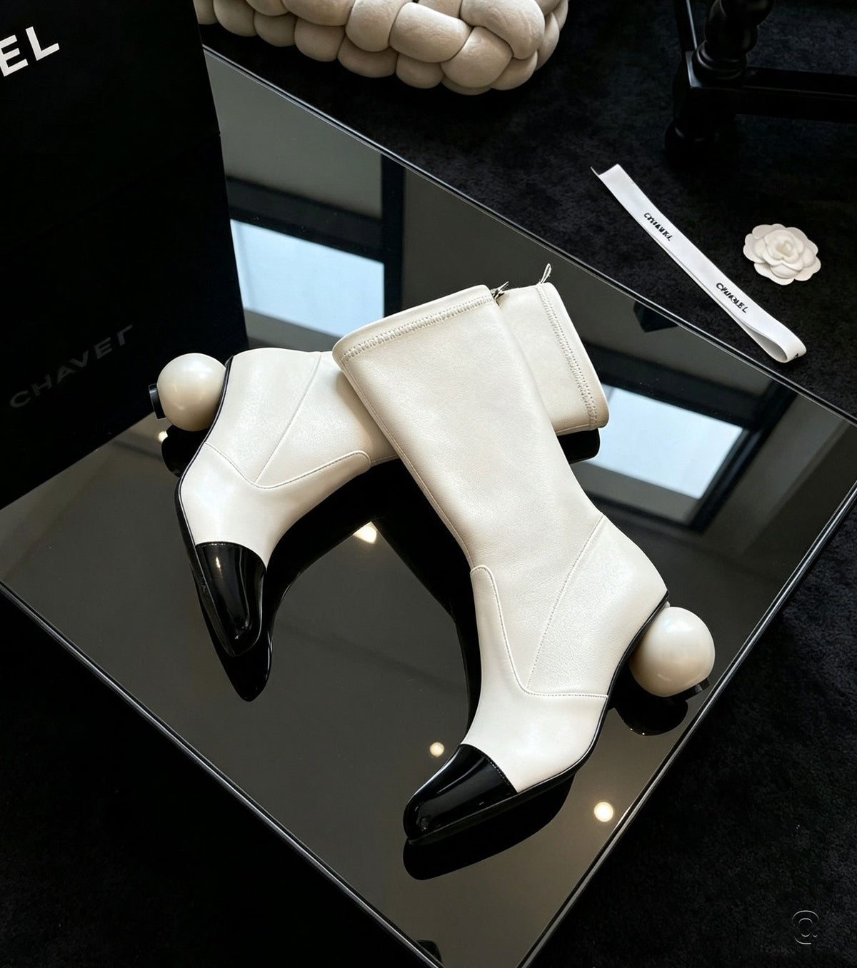 Mid-calf boots with pearl heel