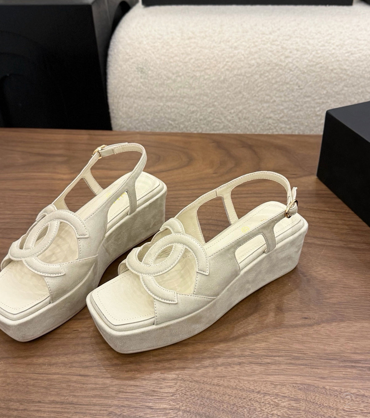 Leather sandals