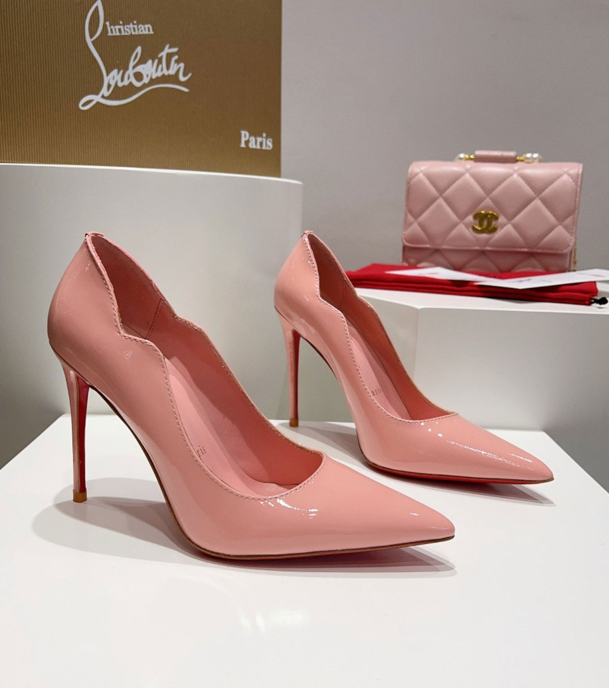 Hot Chic 100 Pumps