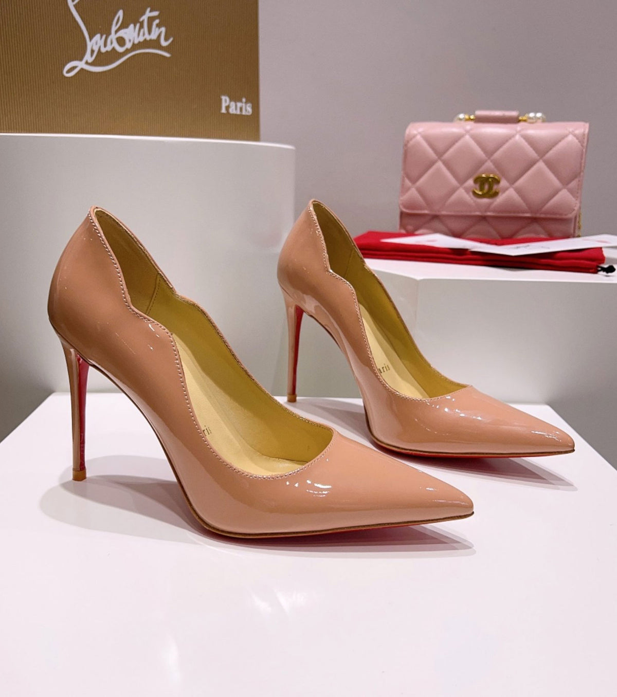 Hot Chic 100 Pumps