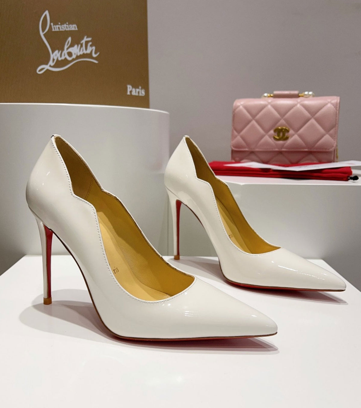 Hot Chic 100 Pumps