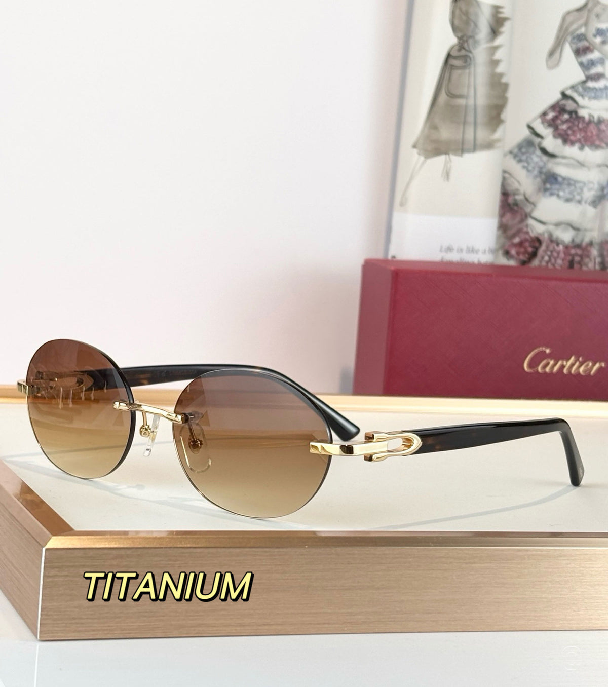 Sunglasses with Elongated C motif