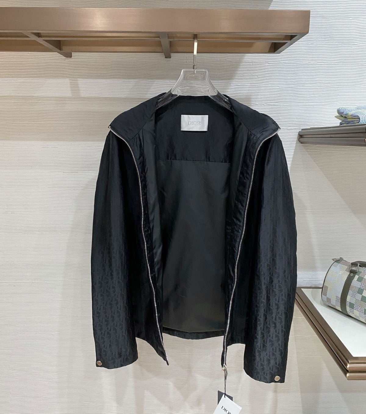 Преходно Жакардово яке