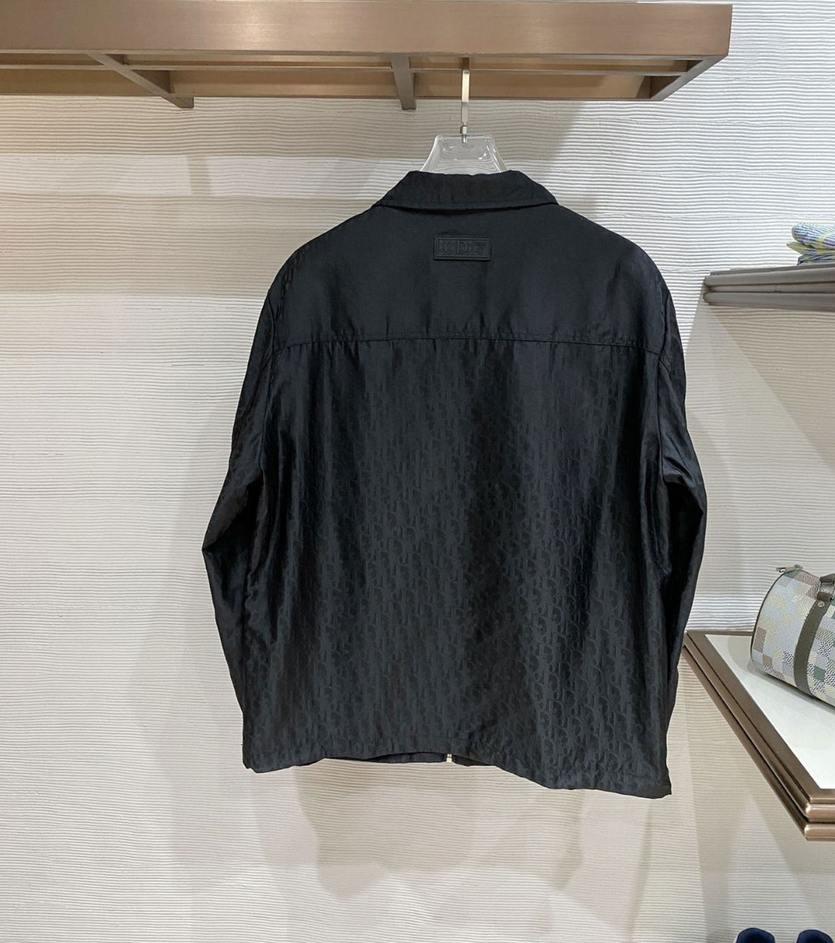 Преходно Жакардово яке