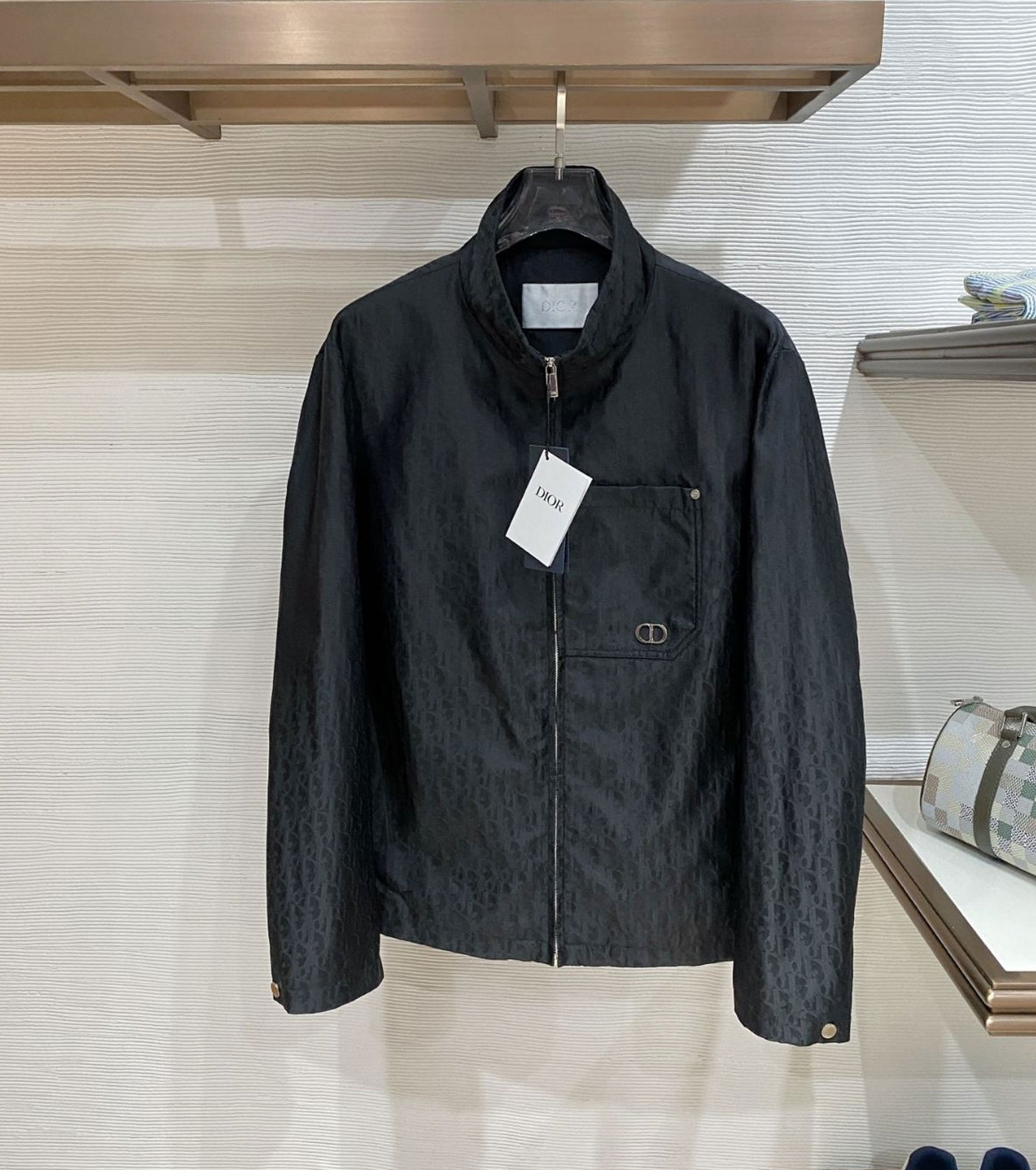 Преходно Жакардово яке