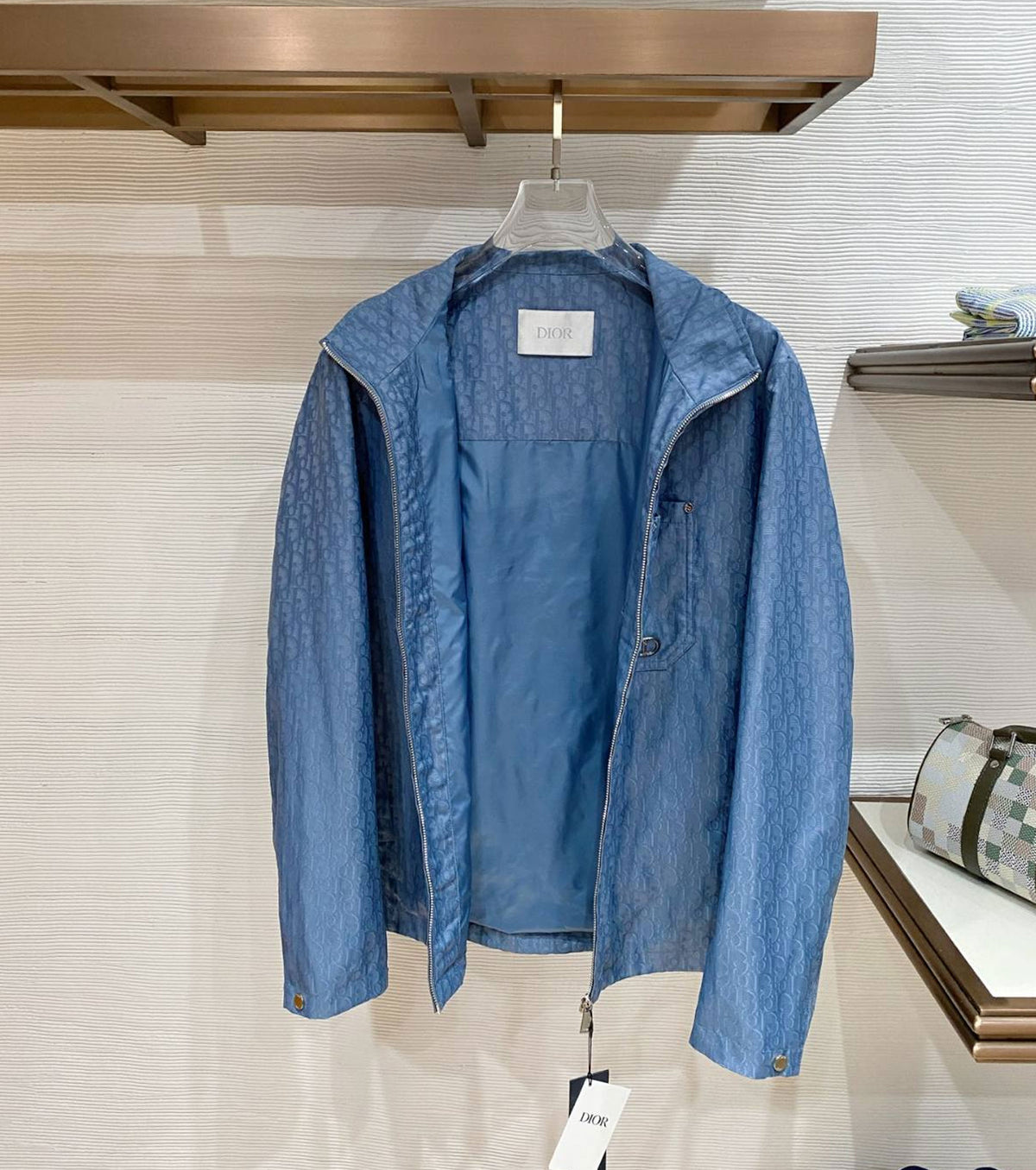 Преходно Жакардово яке