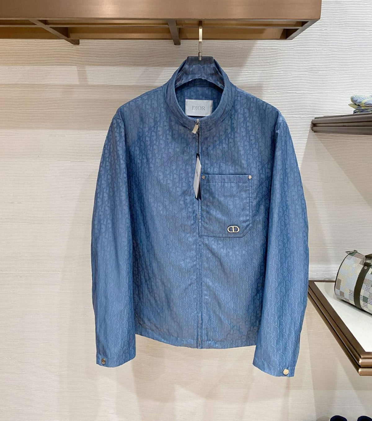 Преходно Жакардово яке