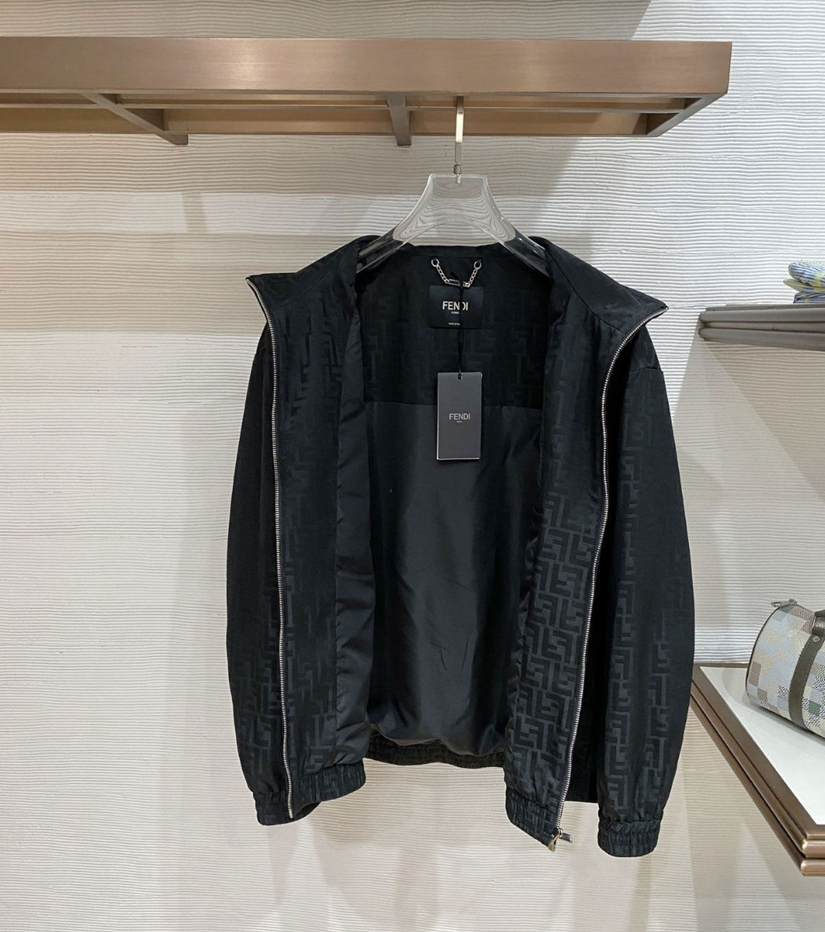 Преходно Жакардово яке