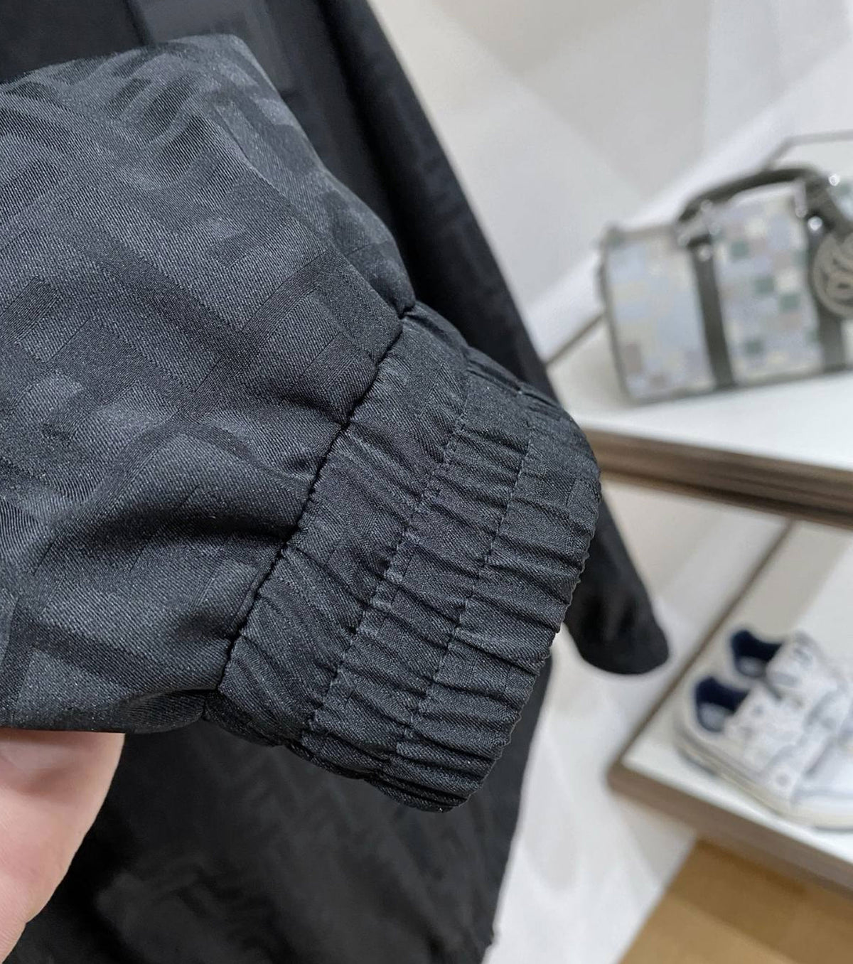 Преходно Жакардово яке