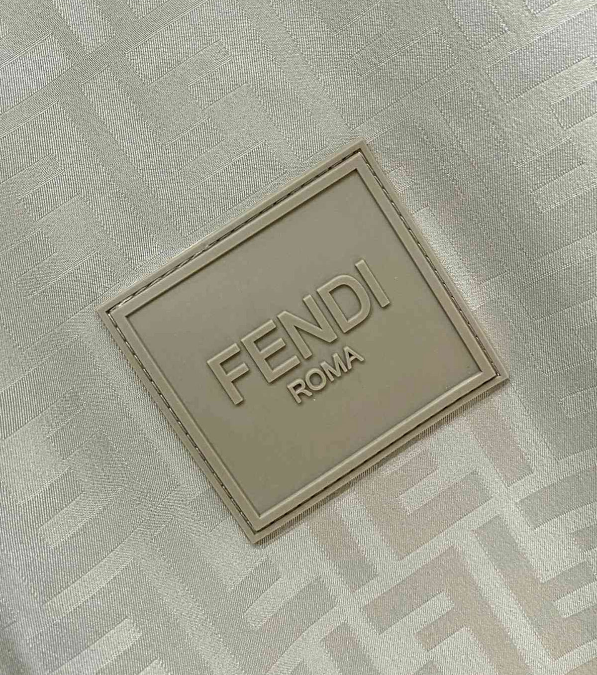 Преходно Жакардово яке