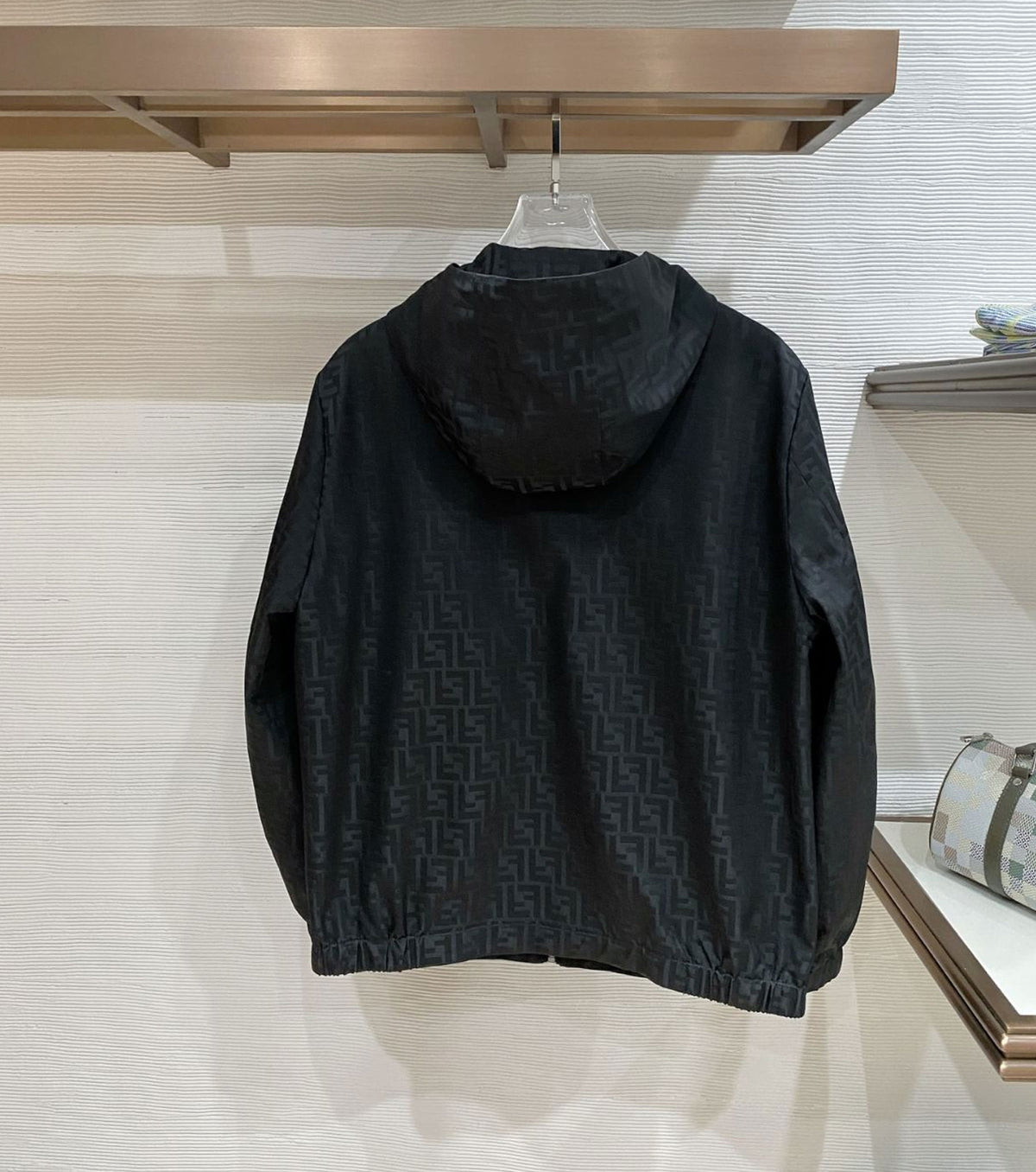 Преходно Жакардово яке