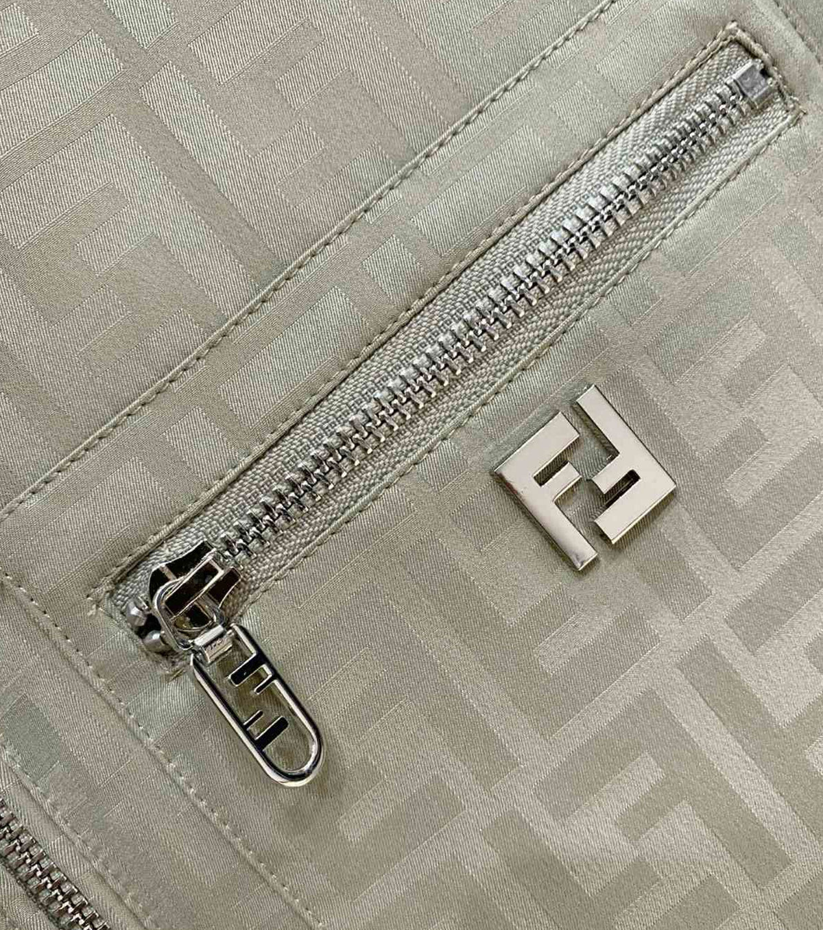 Преходно Жакардово яке