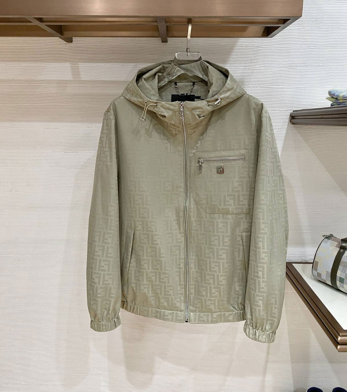 Преходно Жакардово яке