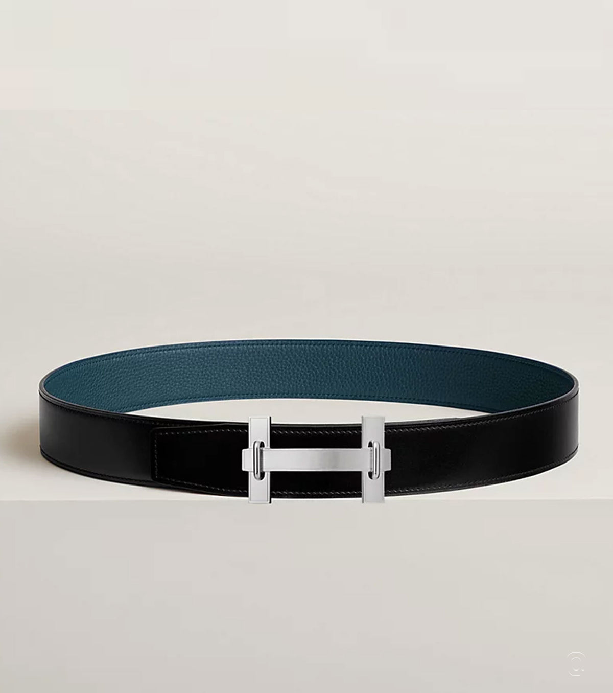 H Jumping belt buckle