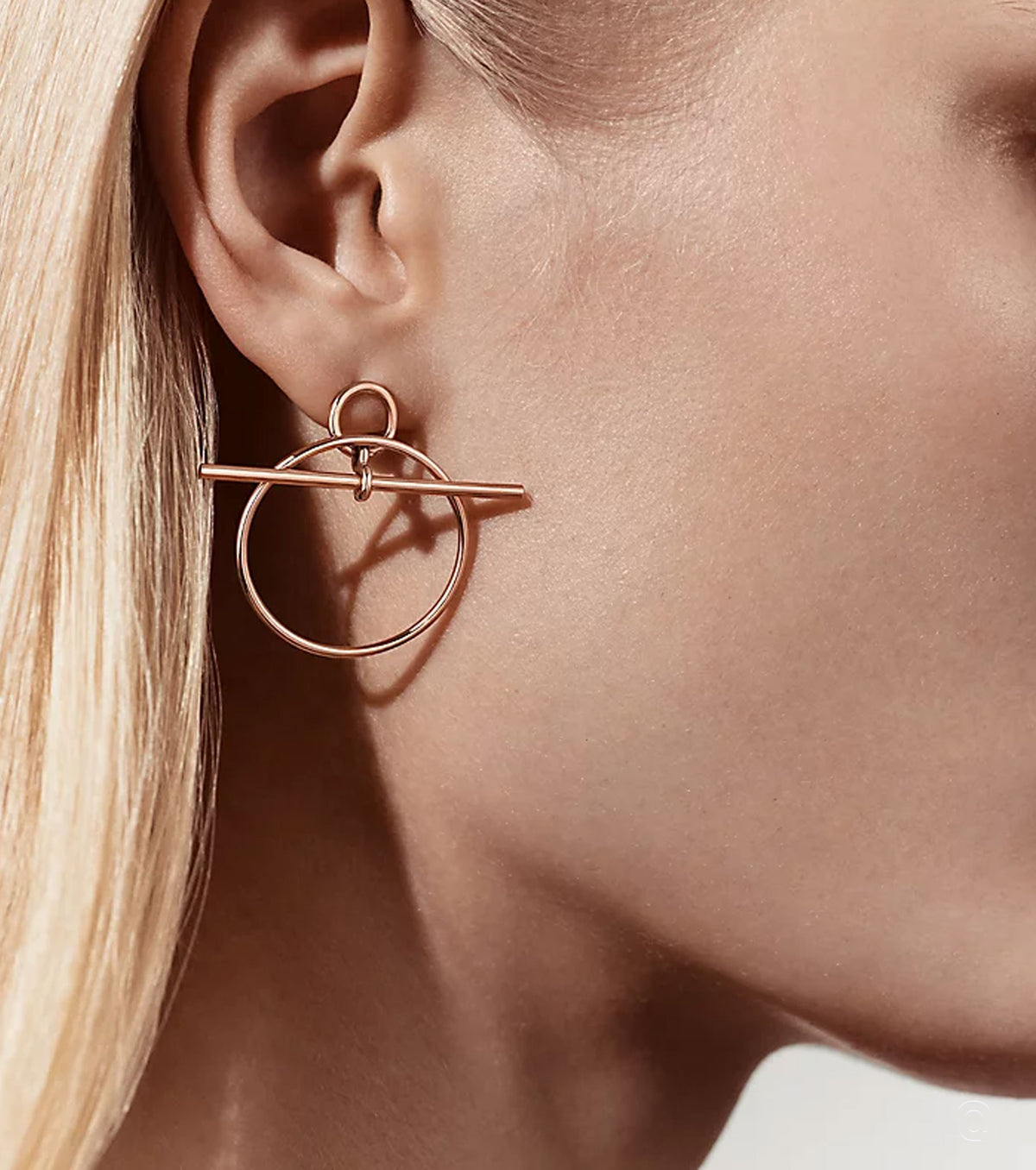 Обеци с кръгла форма